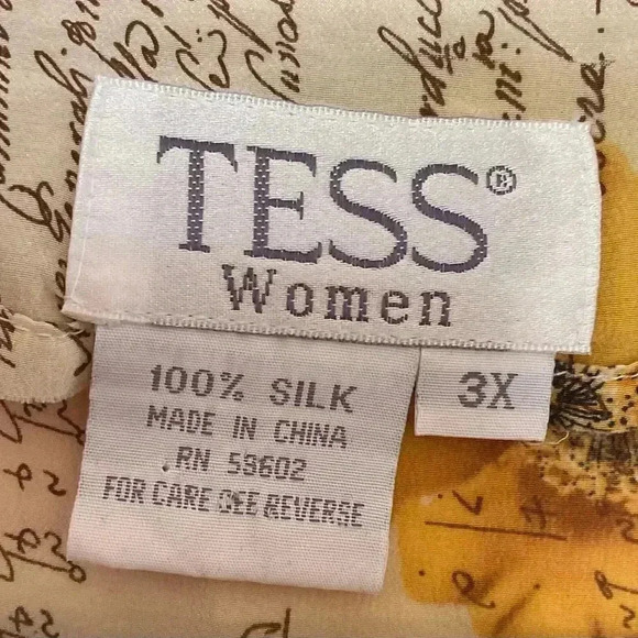 Tess Women 100% Silk Short Sleeve Button Down - Picture 5 of 6